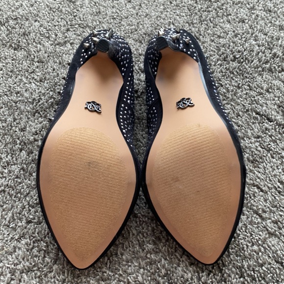 Rock & Republic size 7.5 studded black heels - Picture 4 of 5